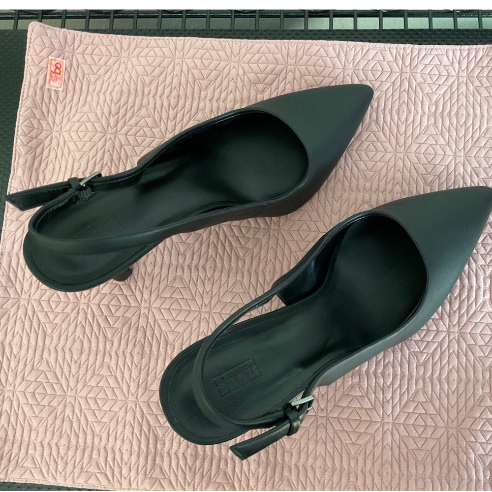 Nordstrom Rack Priscilla Black Slingback Pointed Toe Heels Womens 8.5M - Picture 10 of 16